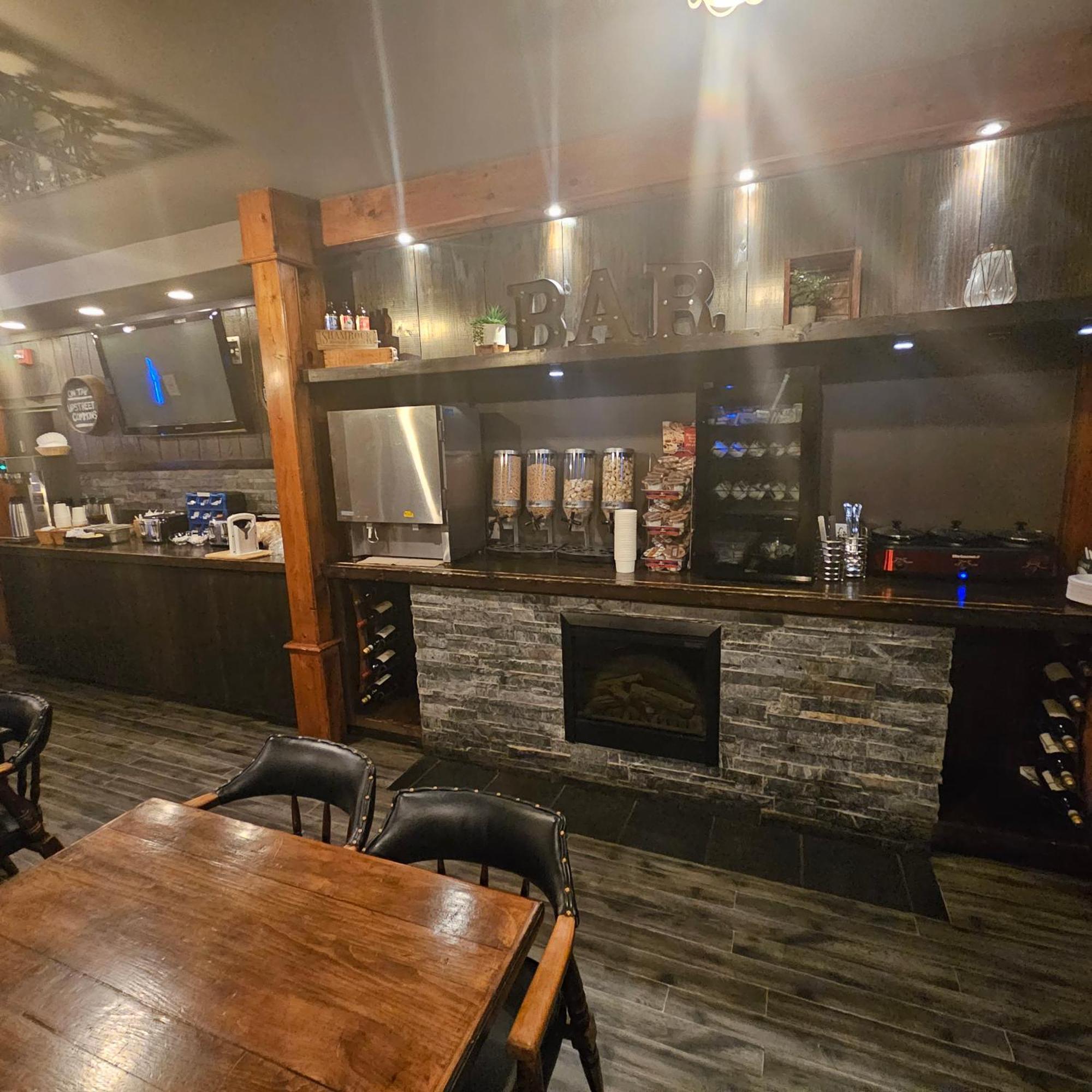 Canadas Best Value Inn & Suites-Charlottetown Extérieur photo