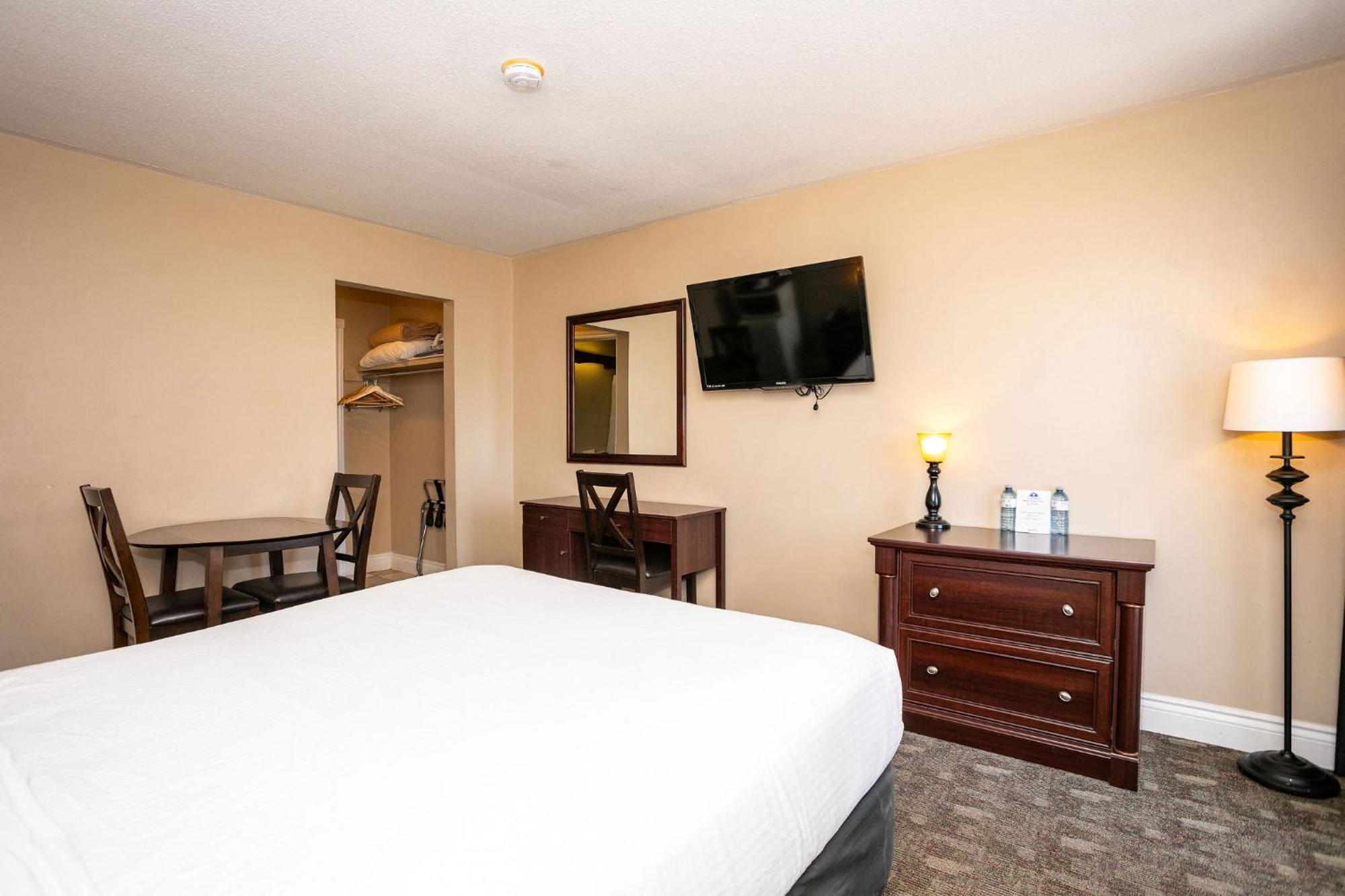 Canadas Best Value Inn & Suites-Charlottetown Extérieur photo