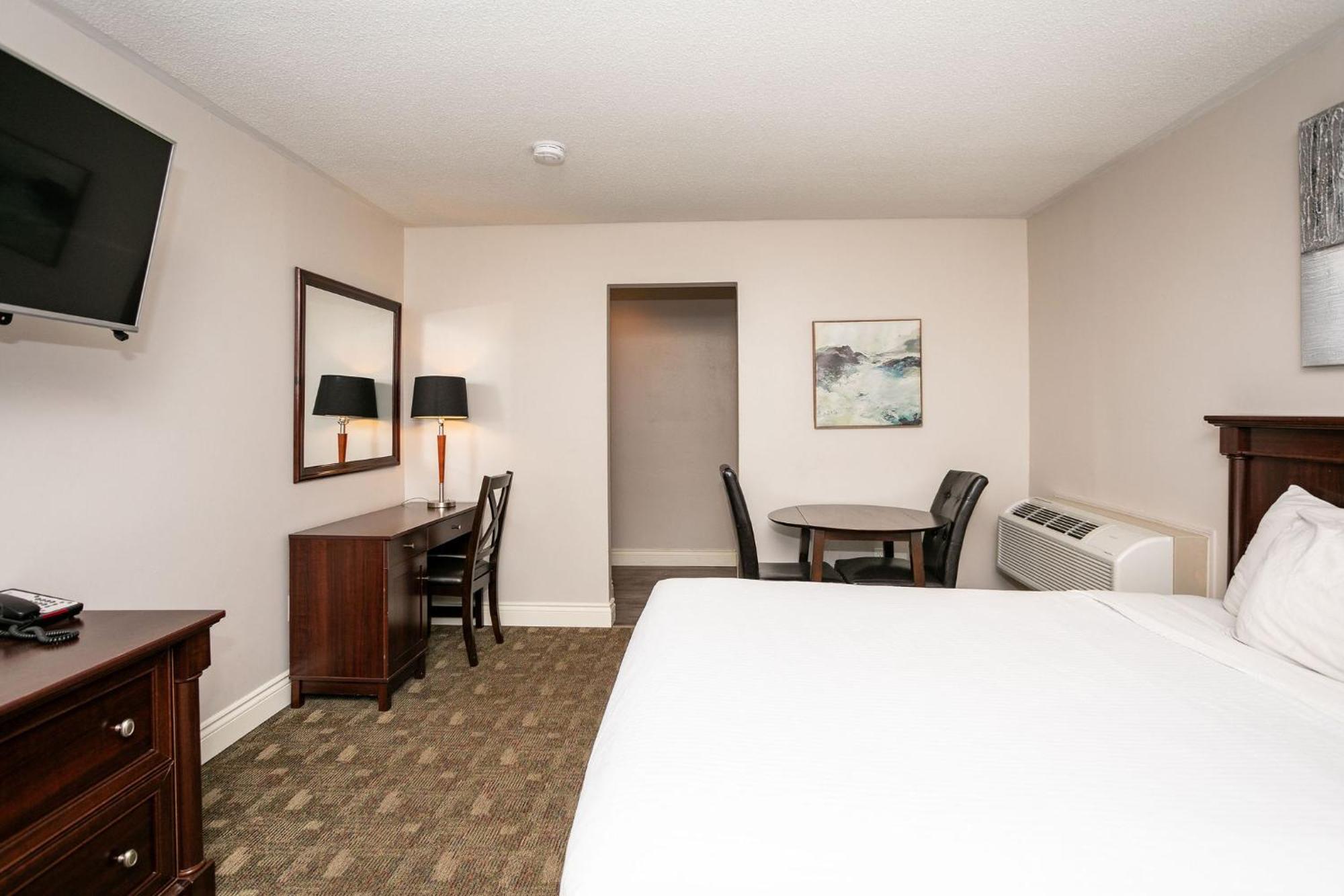 Canadas Best Value Inn & Suites-Charlottetown Extérieur photo